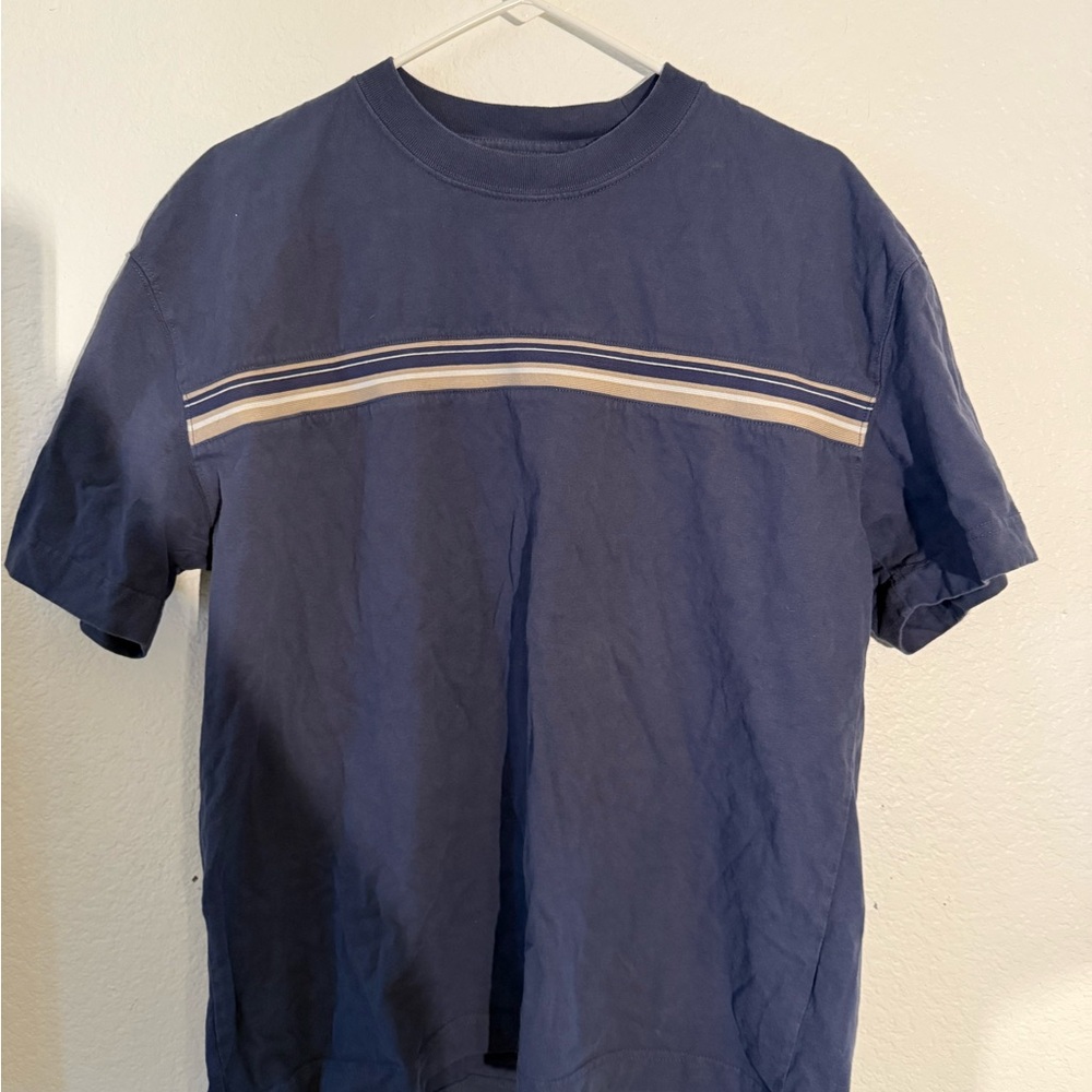 Hollister Men's Blue Tee with Stripe